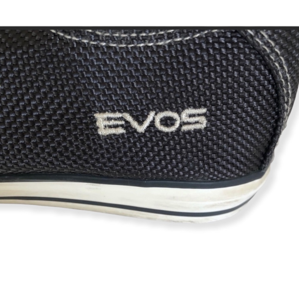 Evos boys skater Sneakers sz Youth 4